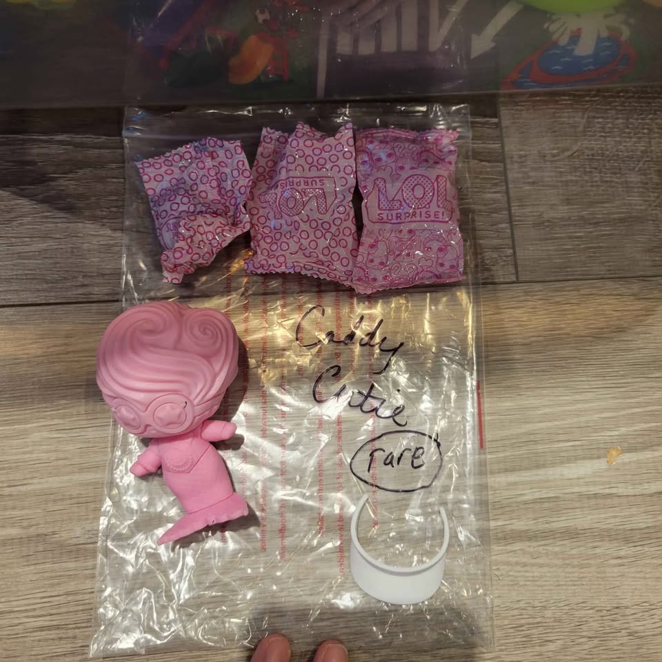 111 LOL dolls, lil sisters, and pets. selling individually - photo 4