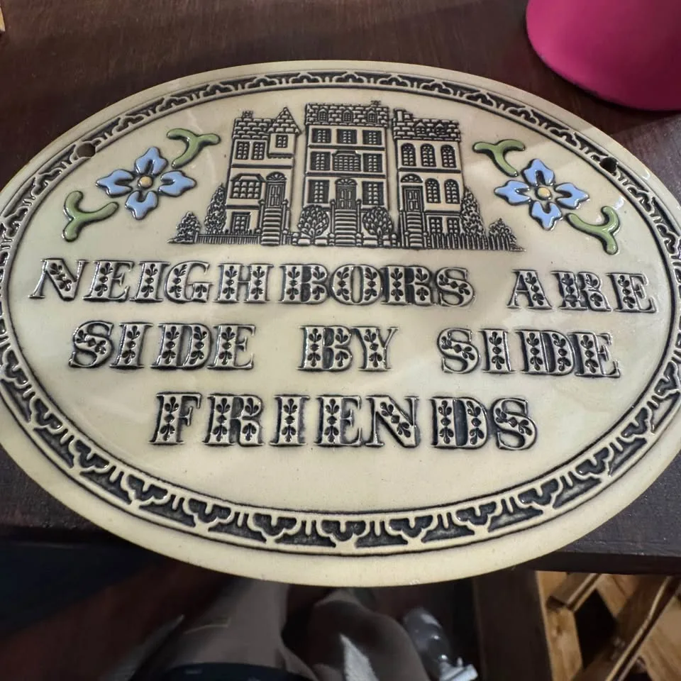 🏡 Vintage TRINITY POTTERY Decorative Ceramic plaque image indicator(2)