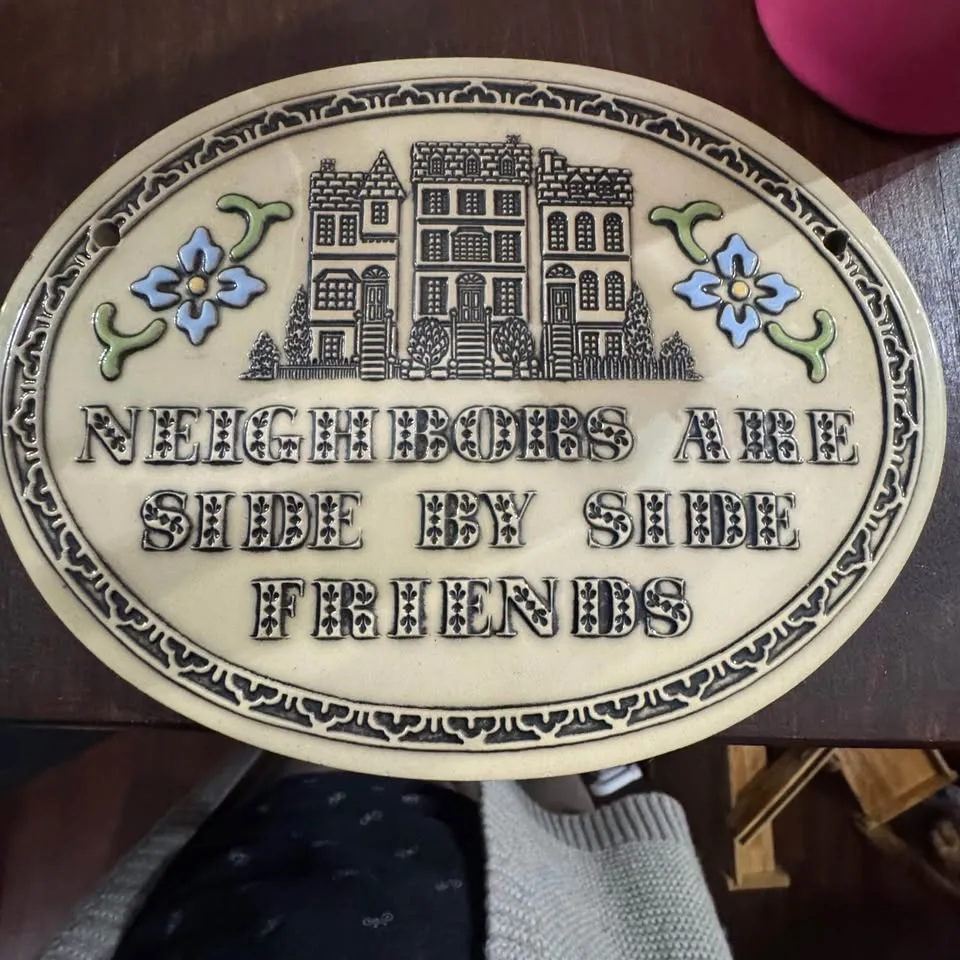 🏡 Vintage TRINITY POTTERY Decorative Ceramic plaque image indicator(7)