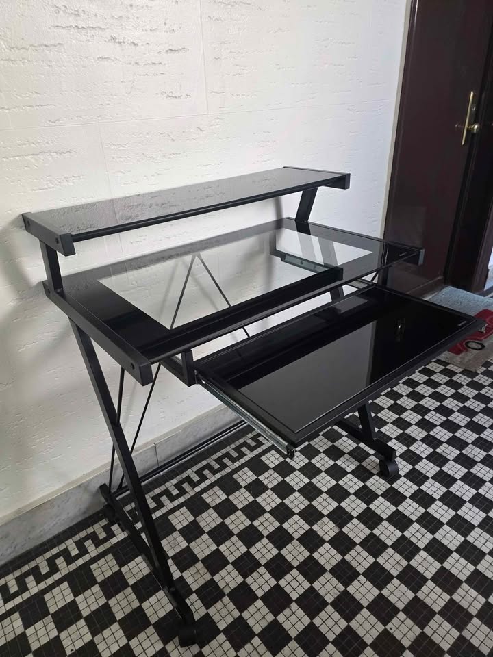 Staples Glass Computer Desk with Keyboard Tray - photo 2