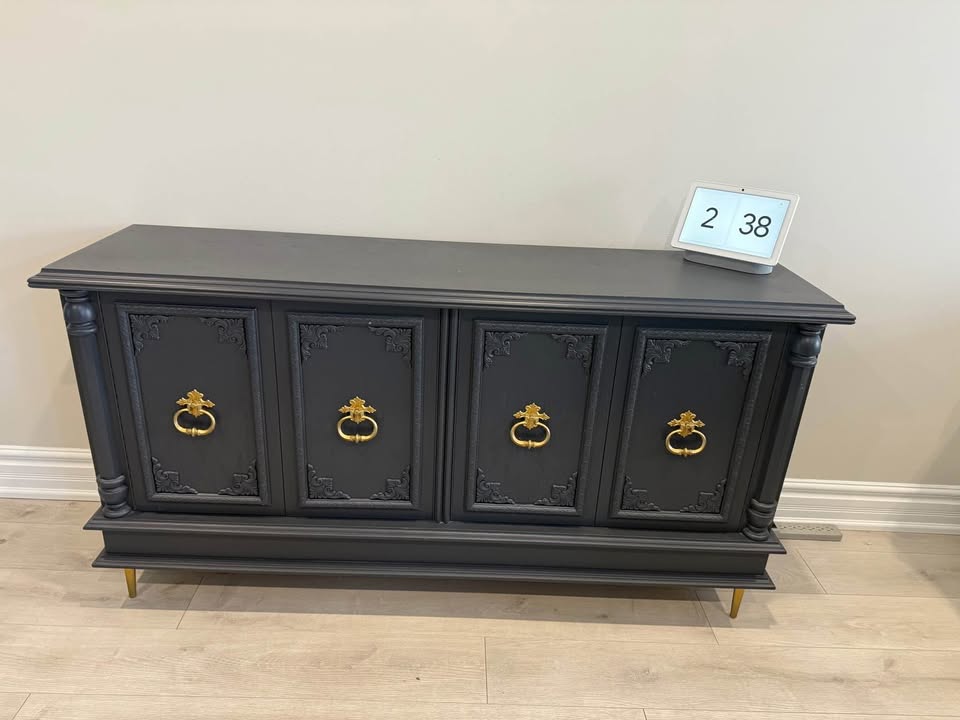 MOVING SALE: Refinished Sideboard/Buffet Cabinet - photo 4