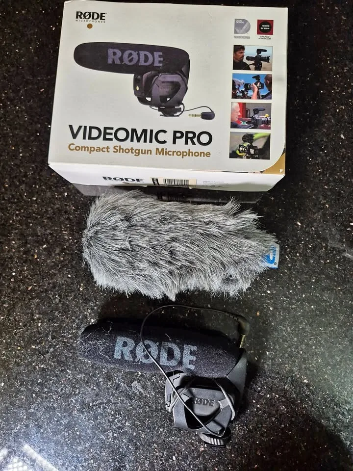 Rode VideoMicro Pro Microphone - Compact Shotgun Mic thumbnail