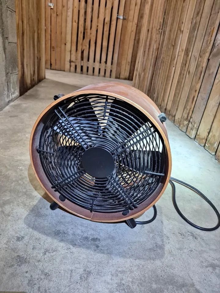 Mid-Century Modern Style Round Fan — Vintage Wood Design thumbnail