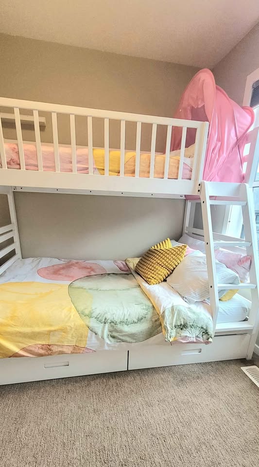 Twin over double bunk bed with mattress - photo 2