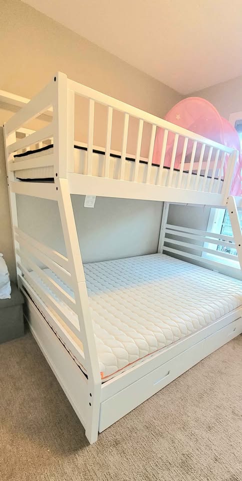 Twin over double bunk bed with mattress - photo 3
