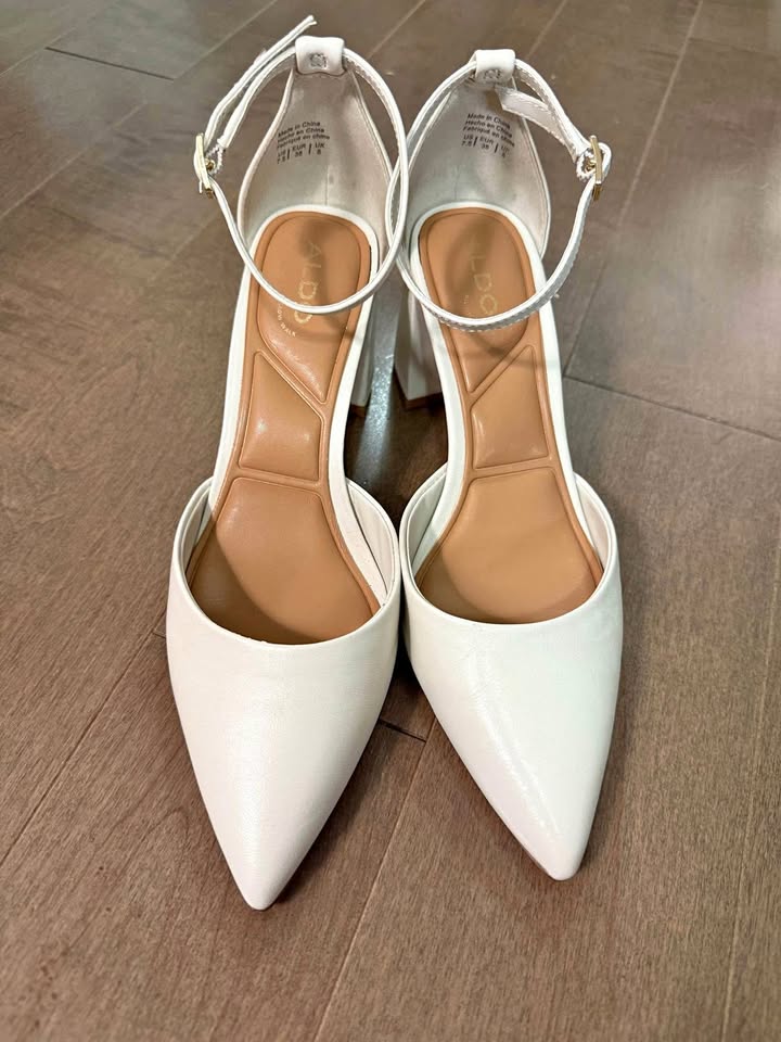 Aldo metallic white Jan ankle strap block heels- size 7.5