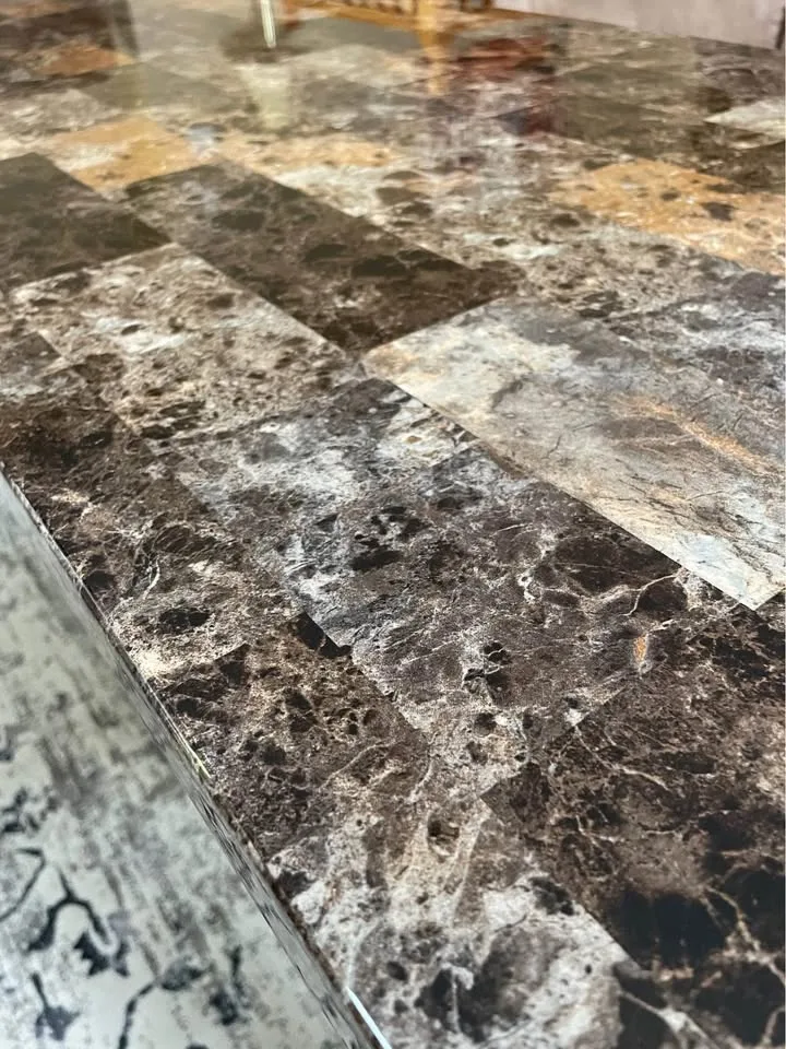 LIKE NEW Coffee Table with 2 End Tables image indicator(2)