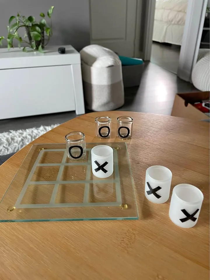 BRAND NEW Glass Tic-Tac-Toe Drinking Game thumbnail