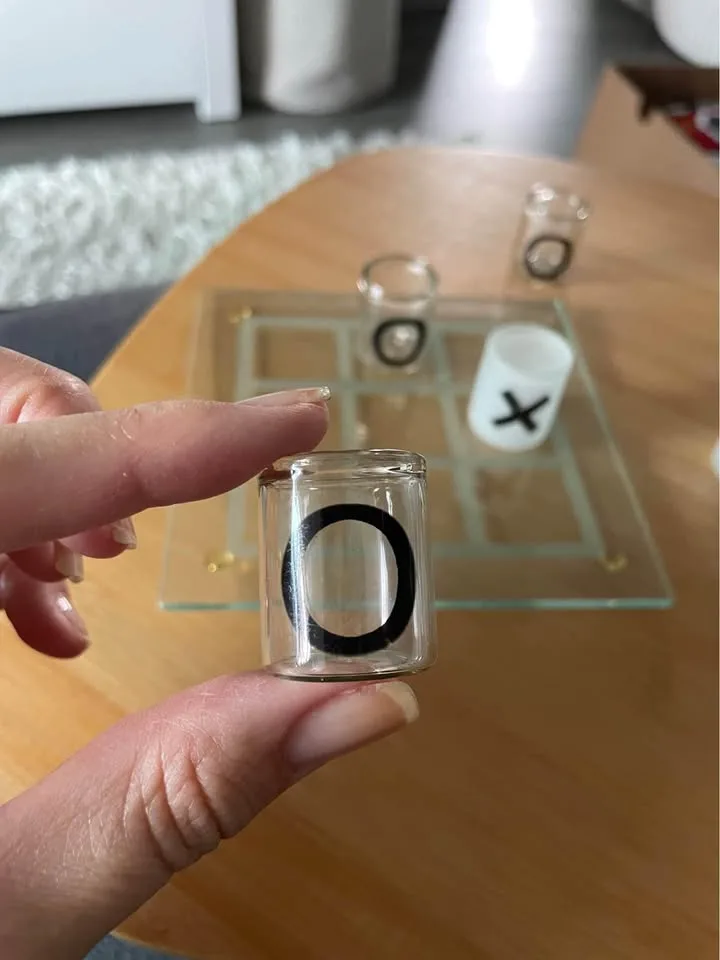 BRAND NEW Glass Tic-Tac-Toe Drinking Game image indicator(3)