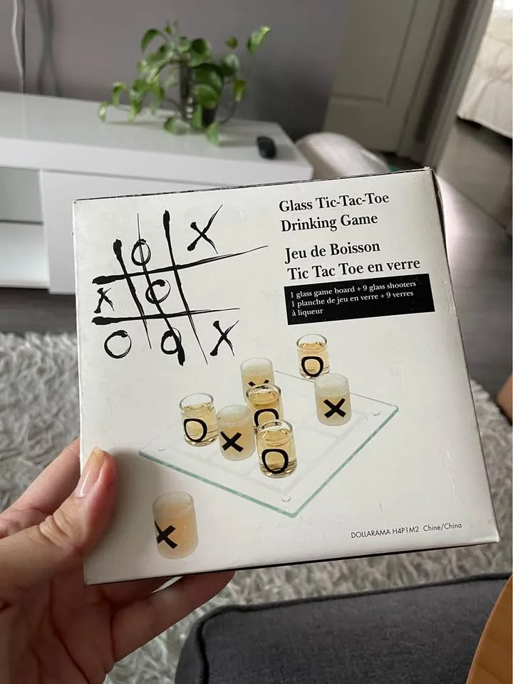 BRAND NEW Glass Tic-Tac-Toe Drinking Game image indicator(4)