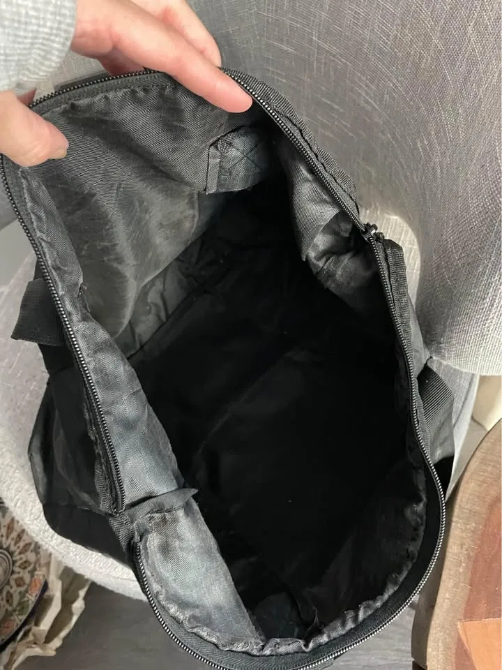 GREAT CONDITION Swiss Travel Bag image indicator(2)