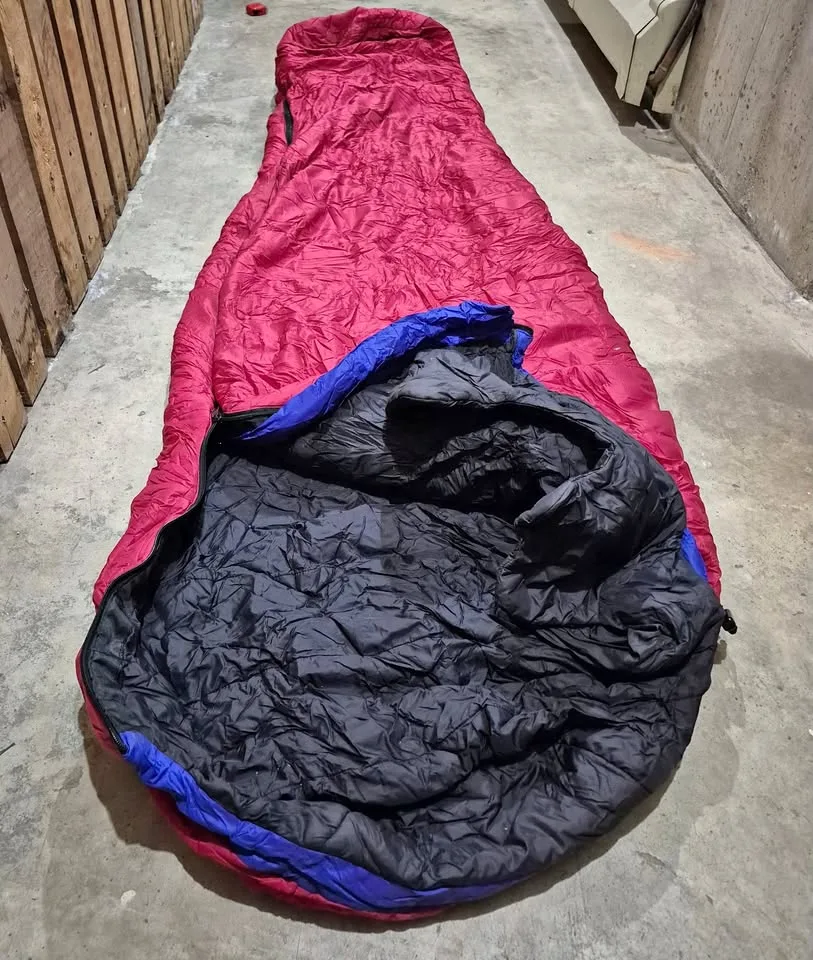 MEC Mountain Equipment Co-op Sleeping Bag thumbnail