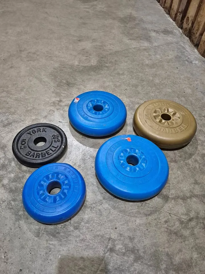 FREE Assorted Barbell Weight Plates thumbnail