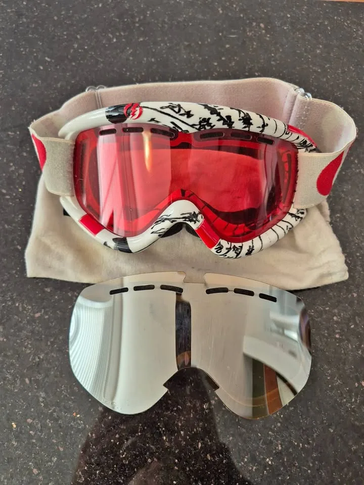 Electric Snowboard Goggles with 2 Interchangeable Lenses thumbnail