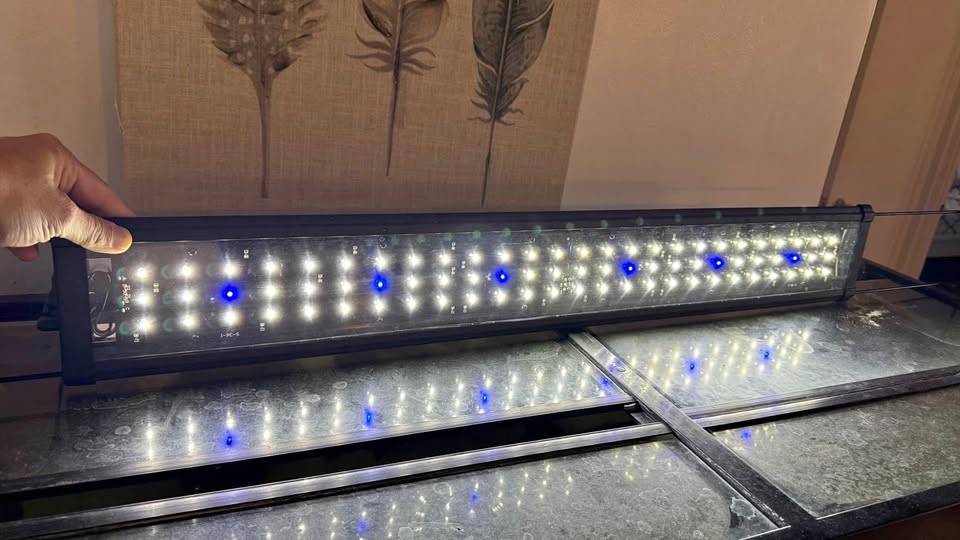 Marineland LED aquarium light 36-48 inch
