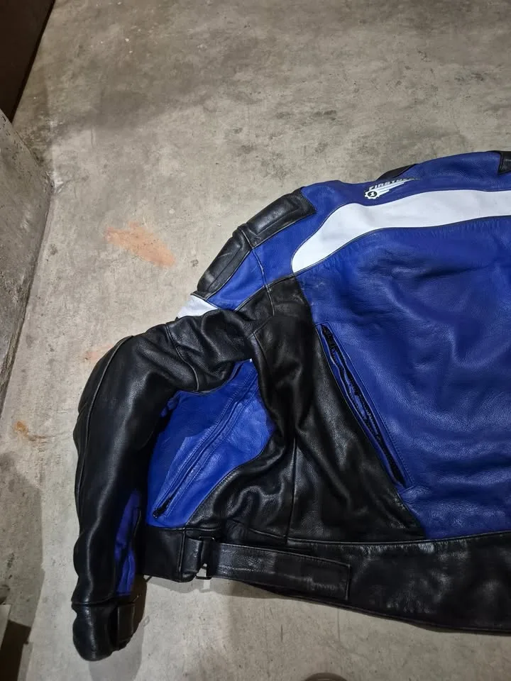 First Gear Leather Motorcycle Jacket Size 42 image indicator(9)