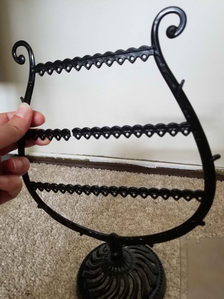 Accessories display stand - photo 4
