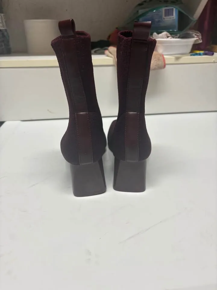 NEW CUSHIONAIRE Women's PLUM Milo Stretch boot sz 7M image indicator(3)