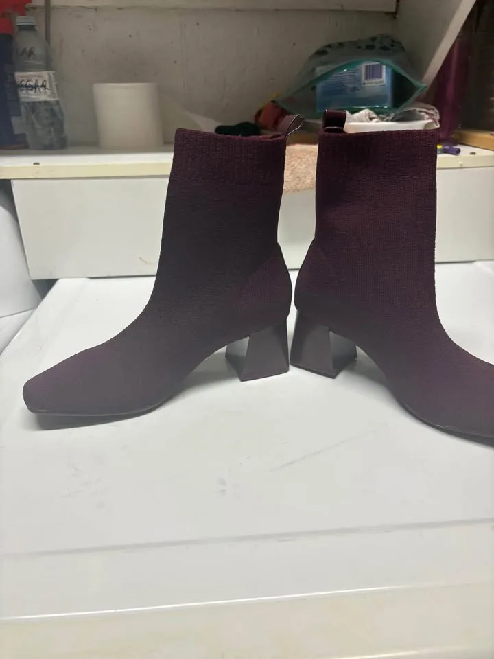 NEW CUSHIONAIRE Women's PLUM Milo Stretch boot sz 7M image indicator(4)