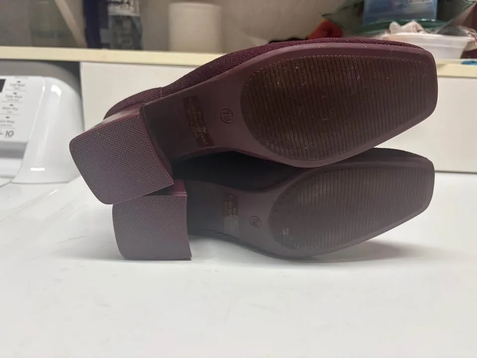 NEW CUSHIONAIRE Women's PLUM Milo Stretch boot sz 7M image indicator(5)