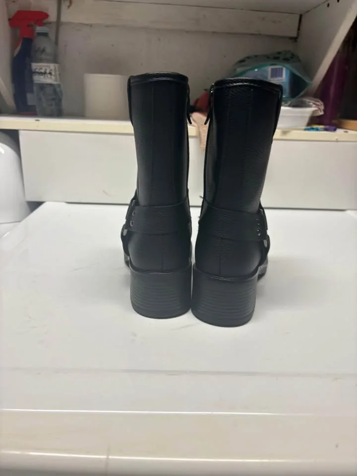 AquaDiva Black Waterproof Leather Harness Boots image indicator(4)