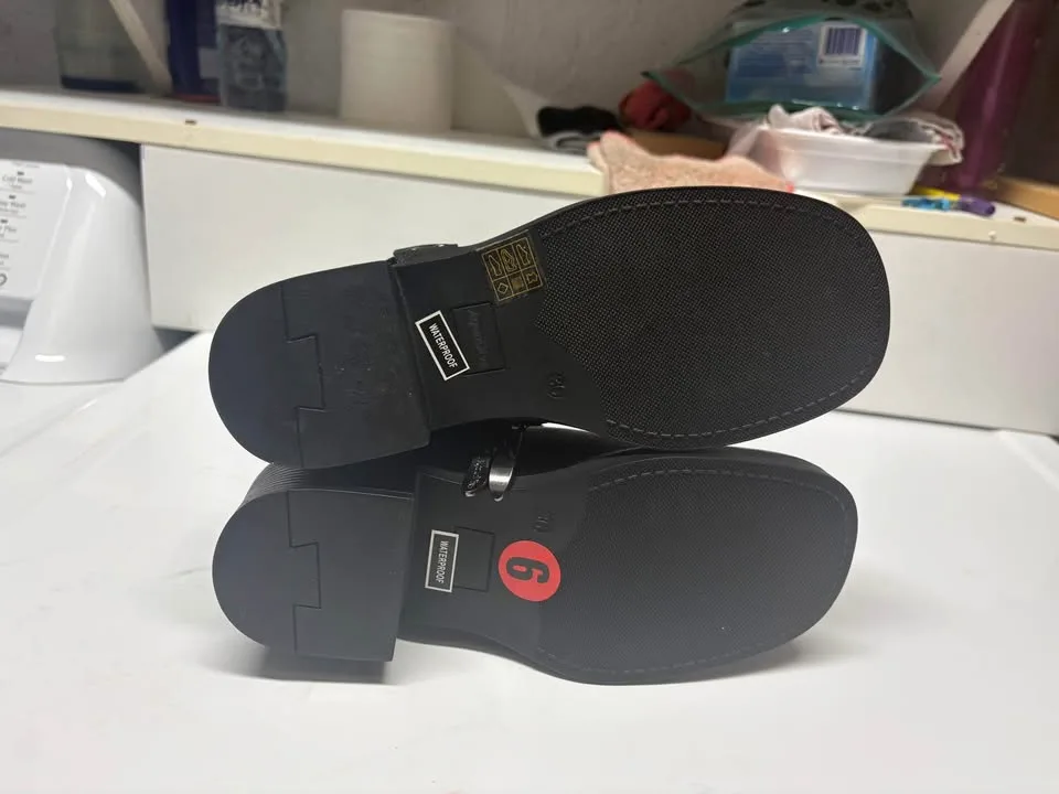 AquaDiva Black Waterproof Leather Harness Boots image indicator(6)