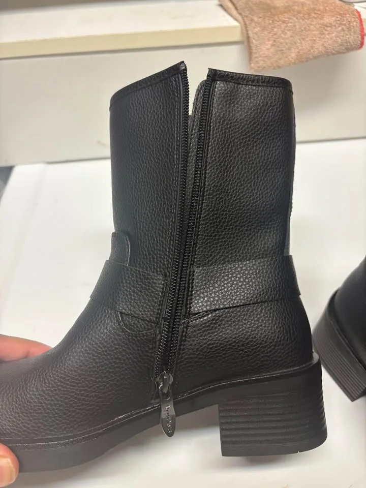 AquaDiva Black Waterproof Leather Harness Boots image indicator(10)