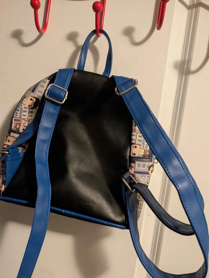 Funko pop Seinfeld mini backpack image indicator(2)