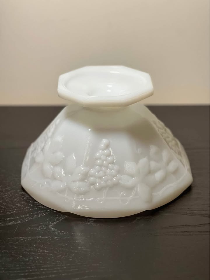 Anchor Hocking Milk Glass Pedestal Bowl Grapevine Design - photo 4