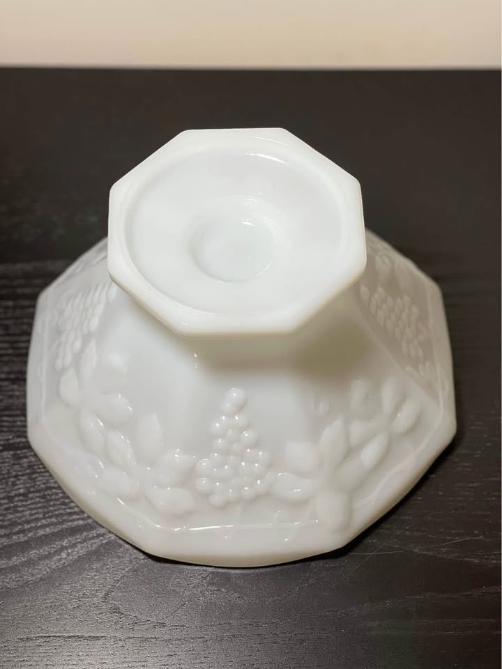 Anchor Hocking Milk Glass Pedestal Bowl Grapevine Design - photo 5