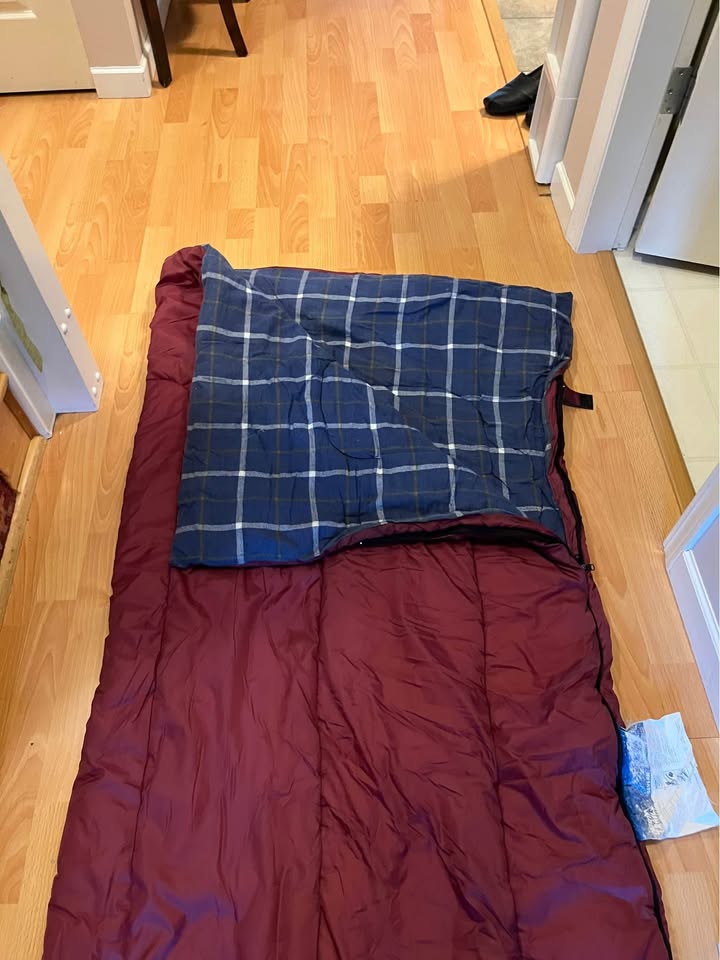 Taymor Sleeping Bags -Freshly Laundered - photo 2