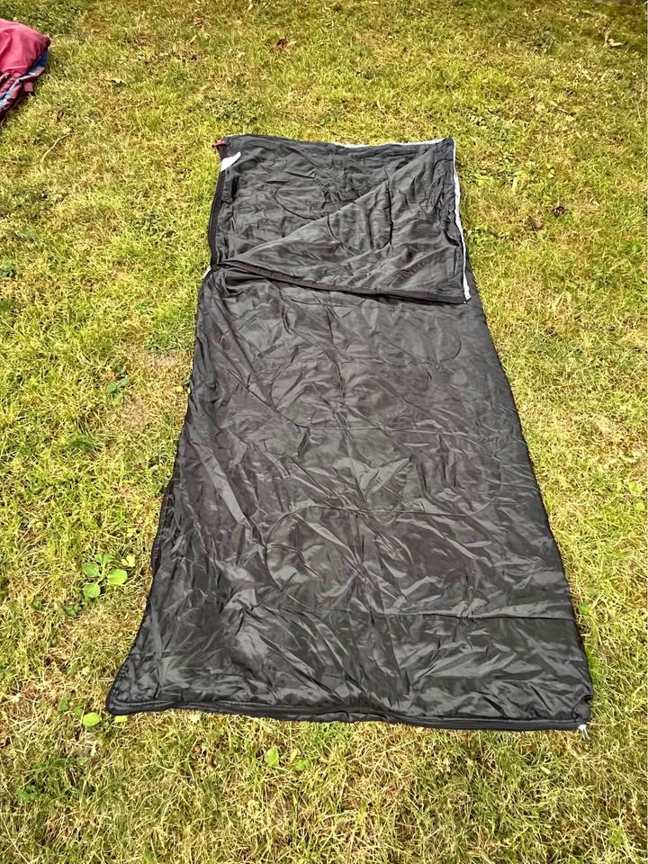 Black McKinley Sleeping Bag 🏕️-Freshly Washed