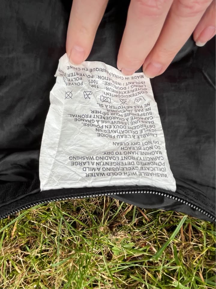 Black McKinley Sleeping Bag 🏕️-Freshly Washed - photo 4