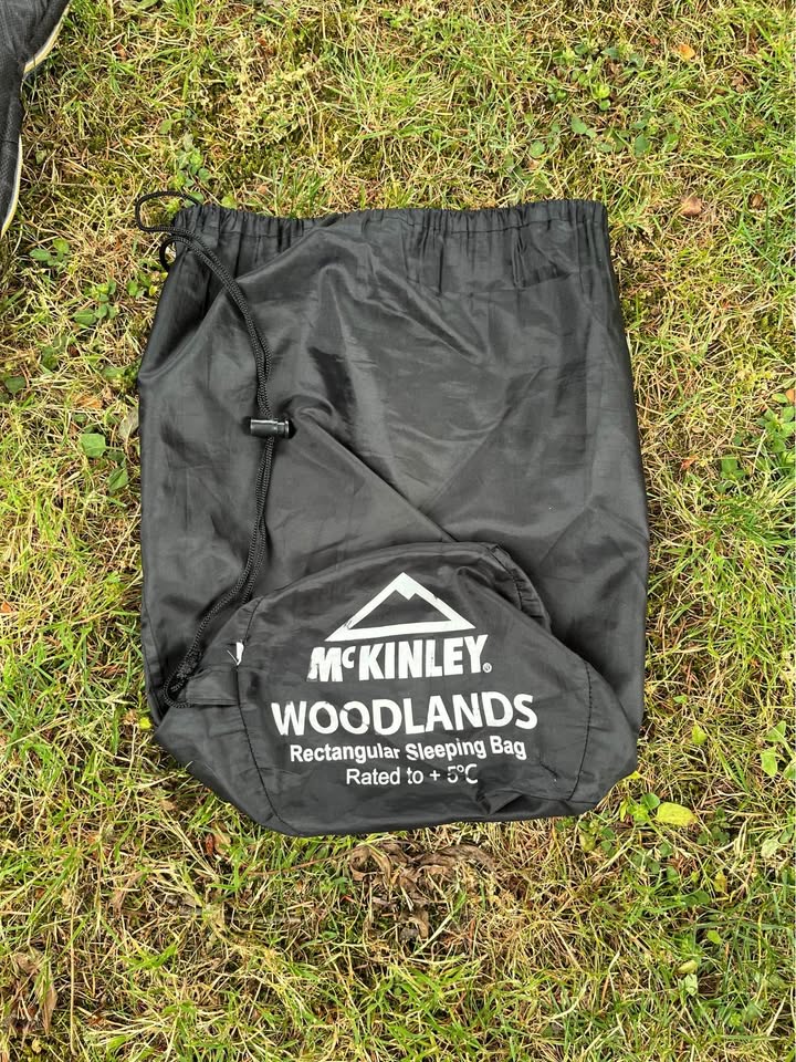 Black McKinley Sleeping Bag 🏕️-Freshly Washed - photo 5
