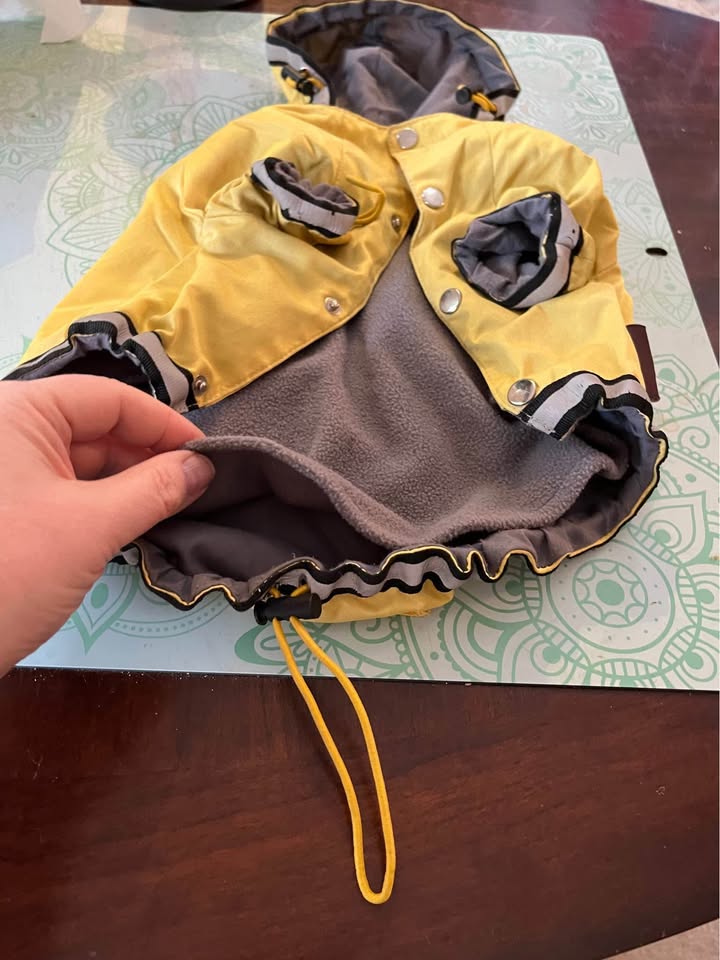 Bright Yellow Dog 🐶 Jacket w/ detachable warm lining-Medium - photo 2