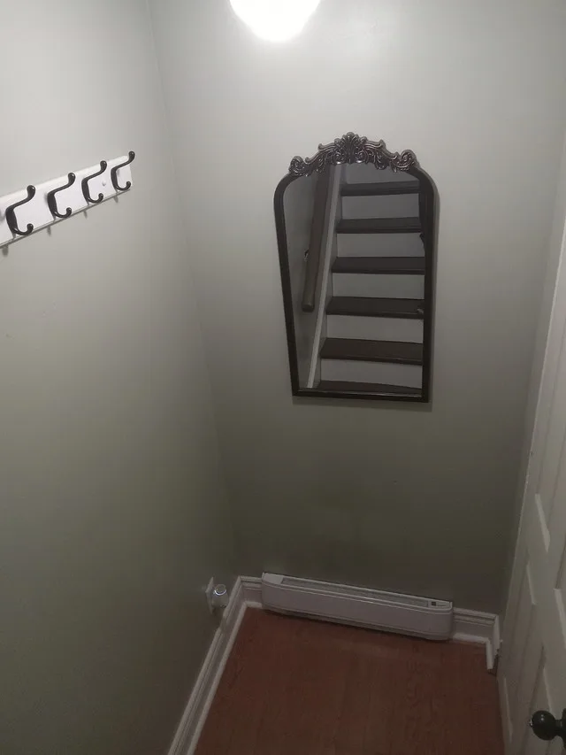 Bedroom for rent with your own private bathroom image indicator(6)