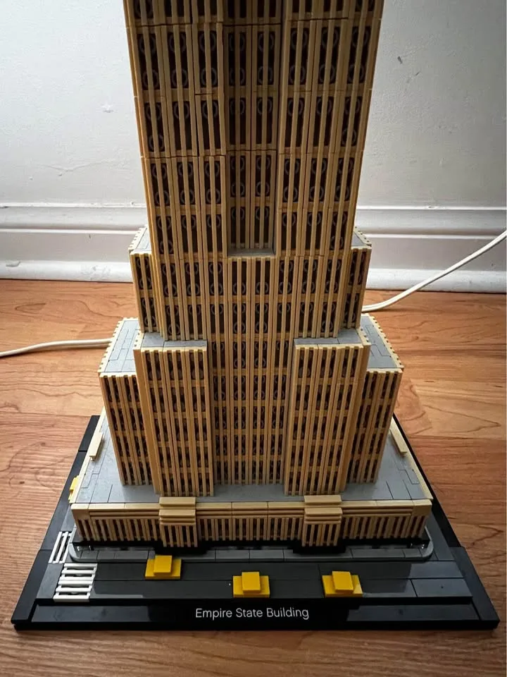 Lego Architecture 21046 Empire State Building image indicator(2)