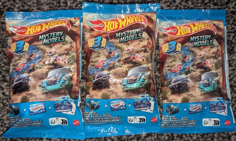 💥3 Chase💥Hot Wheels '23: Mystery Models Series 3 - photo 2