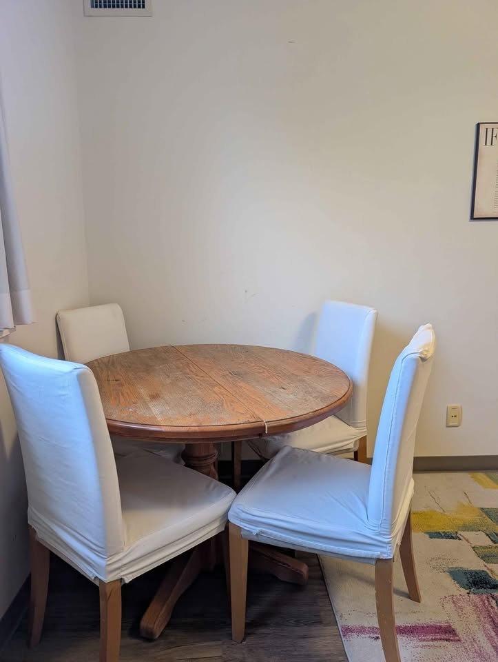 Elegant Round Extendable Dining Table + 6 Sturdy Wooden Chairs – - photo 3
