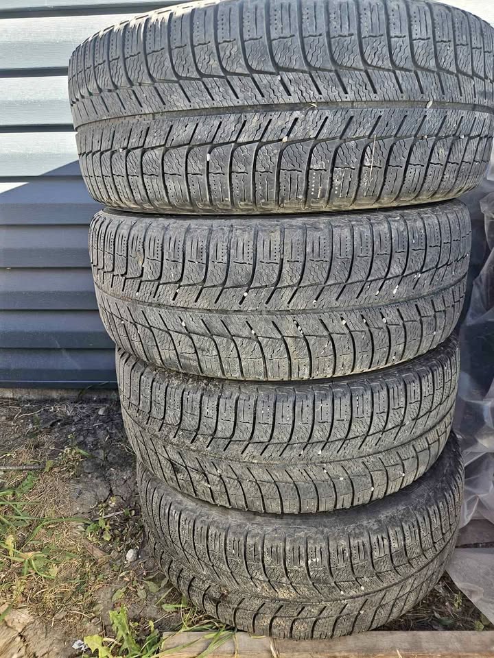 Michelin 205/55/R16 Winter Tires with Rims