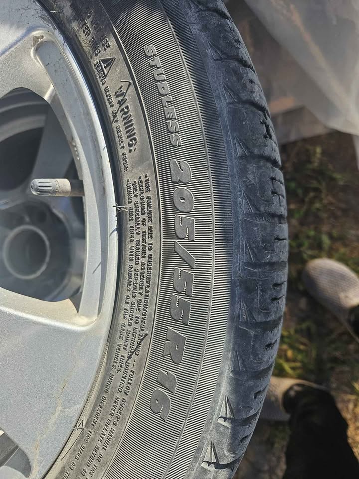 Michelin 205/55/R16 Winter Tires with Rims - photo 4