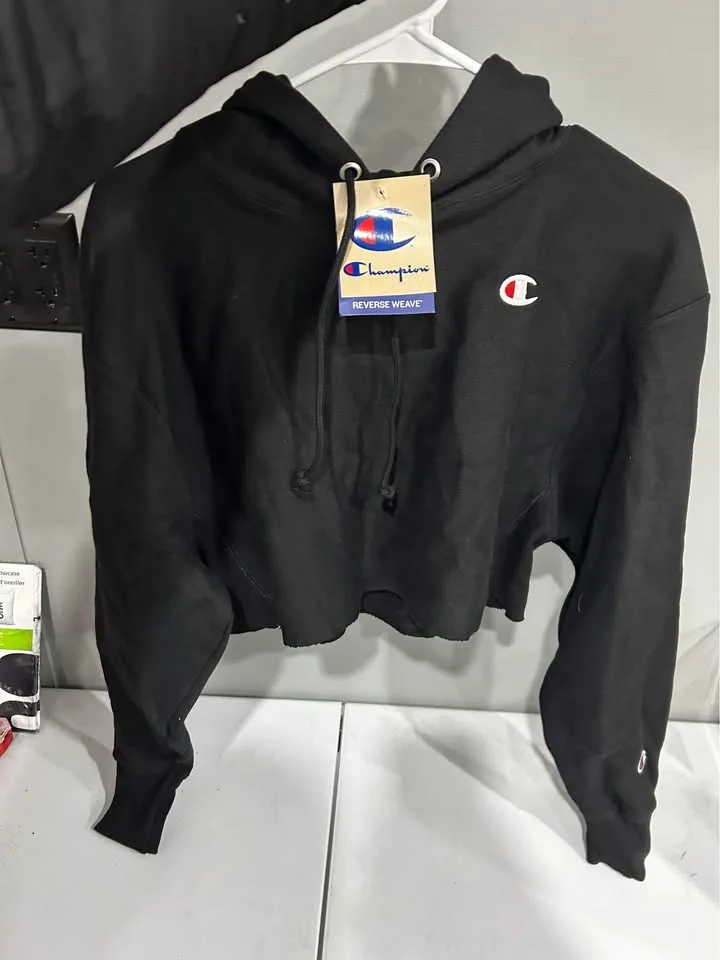 Cropped champion hoodie size small NWT image indicator(3)