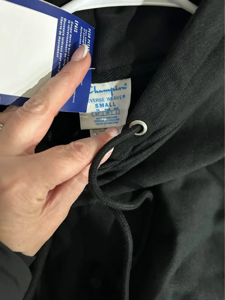 Cropped champion hoodie size small NWT image indicator(5)