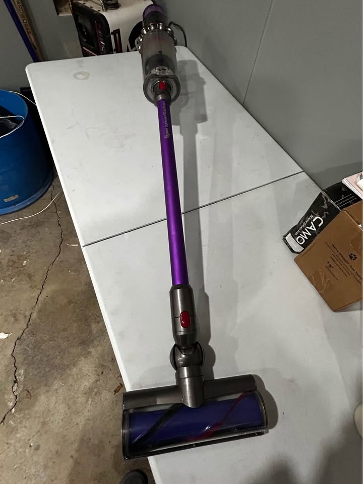 Dyson V10 animal cordless stick vacuum- no accessories or power - photo 2