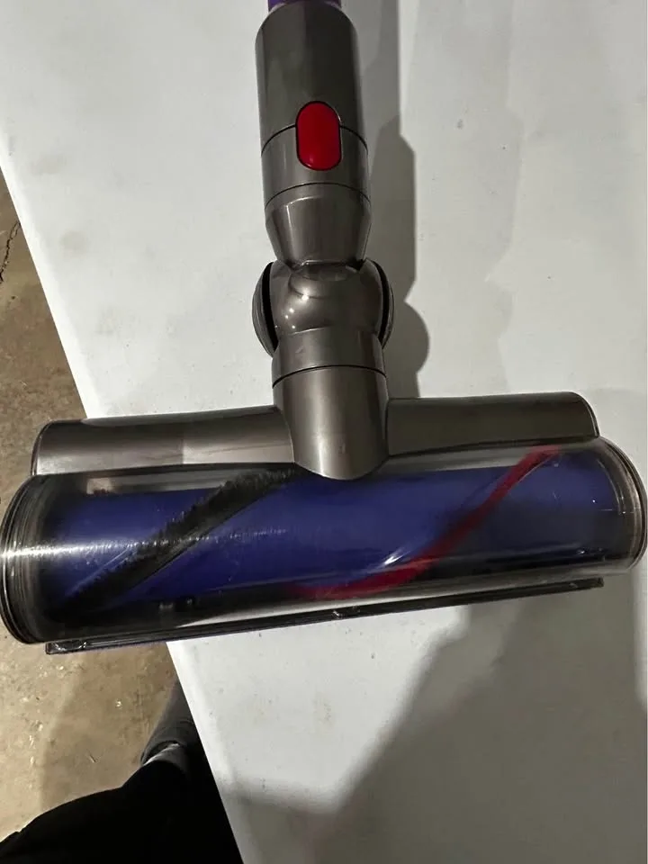 Dyson V10 animal cordless stick vacuum- no accessories or power image indicator(3)