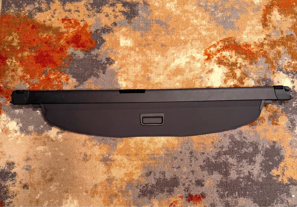 Mercedes-Benz GLB Cargo Cover (2020–2024) · OEM · Black