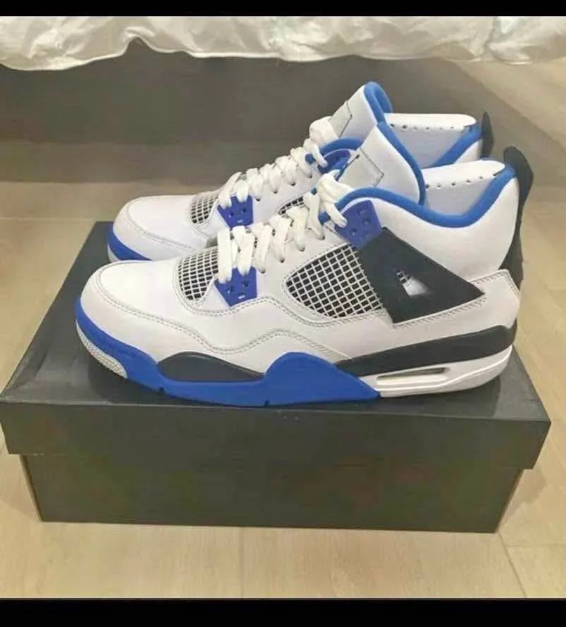 AIR JORDAN 4 RETRO SIZE 9 thumbnail