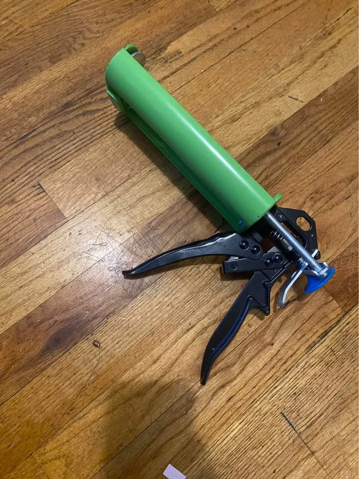 Epoxy Gun 200 mL/6.75 fl oz (2:1 Mix Ratio) Dual Component Adhes image indicator(3)