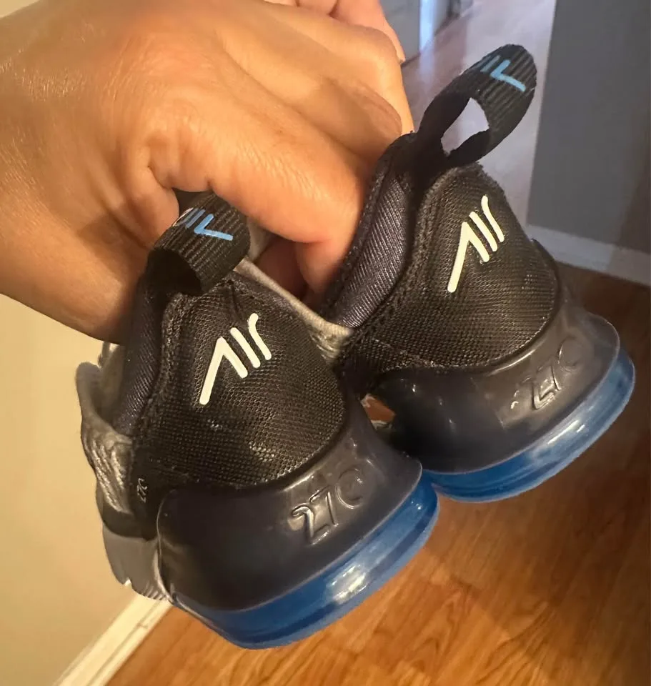 Toddler Nike Air 270 size 6c image indicator(4)