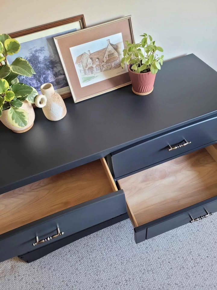 Elegant Refinished Dresser - photo 3